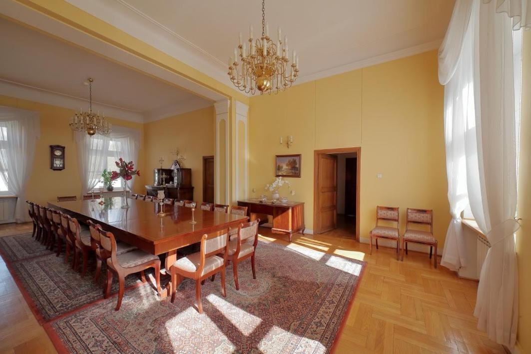 Palac Pod Kampinosem - Blisko Warszawy Leszno  Extérieur photo