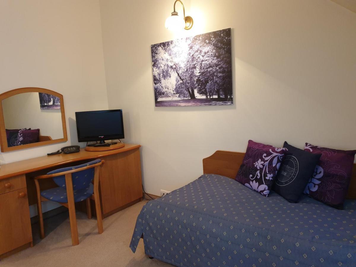 Palac Pod Kampinosem - Blisko Warszawy Leszno  Extérieur photo