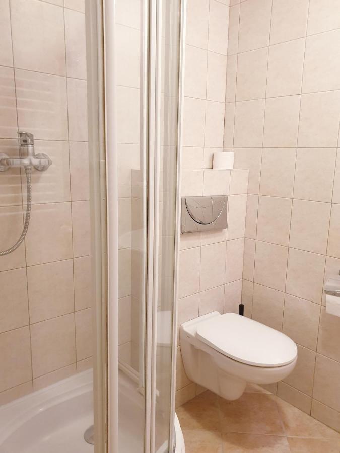 Palac Pod Kampinosem - Blisko Warszawy Leszno  Extérieur photo