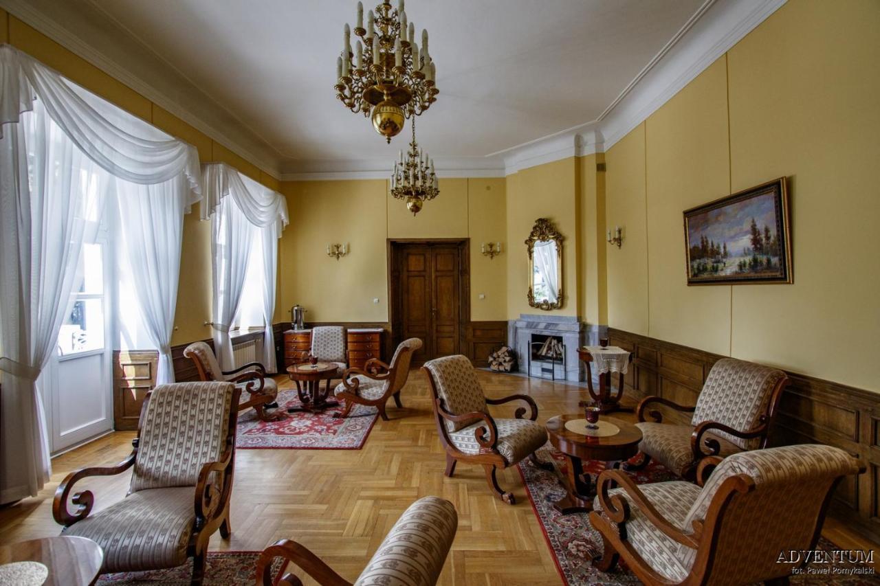 Palac Pod Kampinosem - Blisko Warszawy Leszno  Extérieur photo